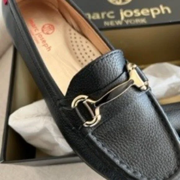 Black and Gold Shoes with Sleek Design - Picture 7 of 8